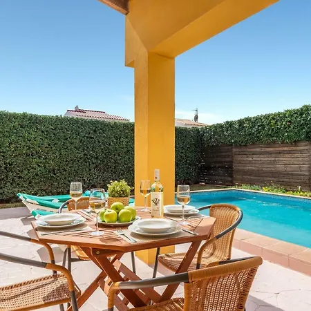 Villa Aries